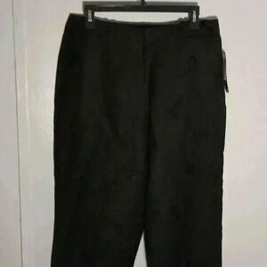 "BRIGGS NEW YORK" SZ‎ 16 Ladies Black cropped pants Embroidered Black Roses NWT